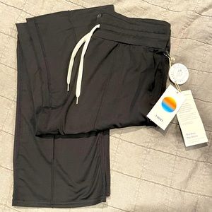 Wide leg comfy Vuori pants